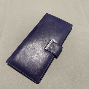 SUQQU Leather Wallet in purple